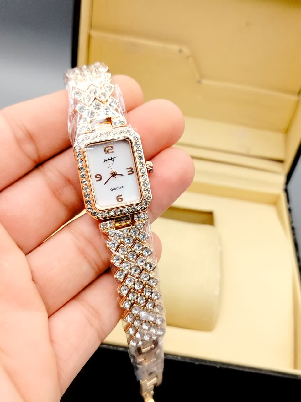 Premium ladies watch
