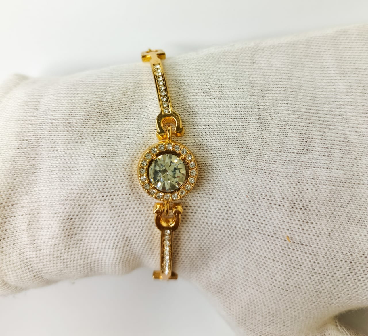 💖 LED Ladies Watch & Bracelet Pair – Modern Glow, Elegant Style